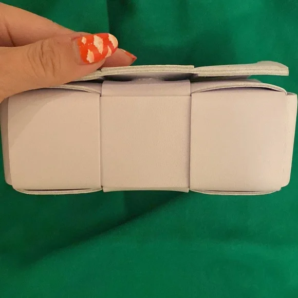 Bottega Veneta Mini Intreccio crossbody bag in color “Mirth Washed” - Picture 2 of 6